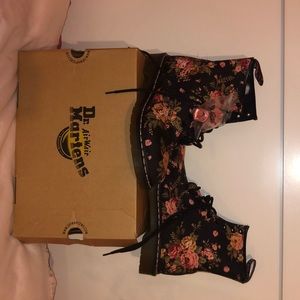 Dr. Doc Marten Floral Boots